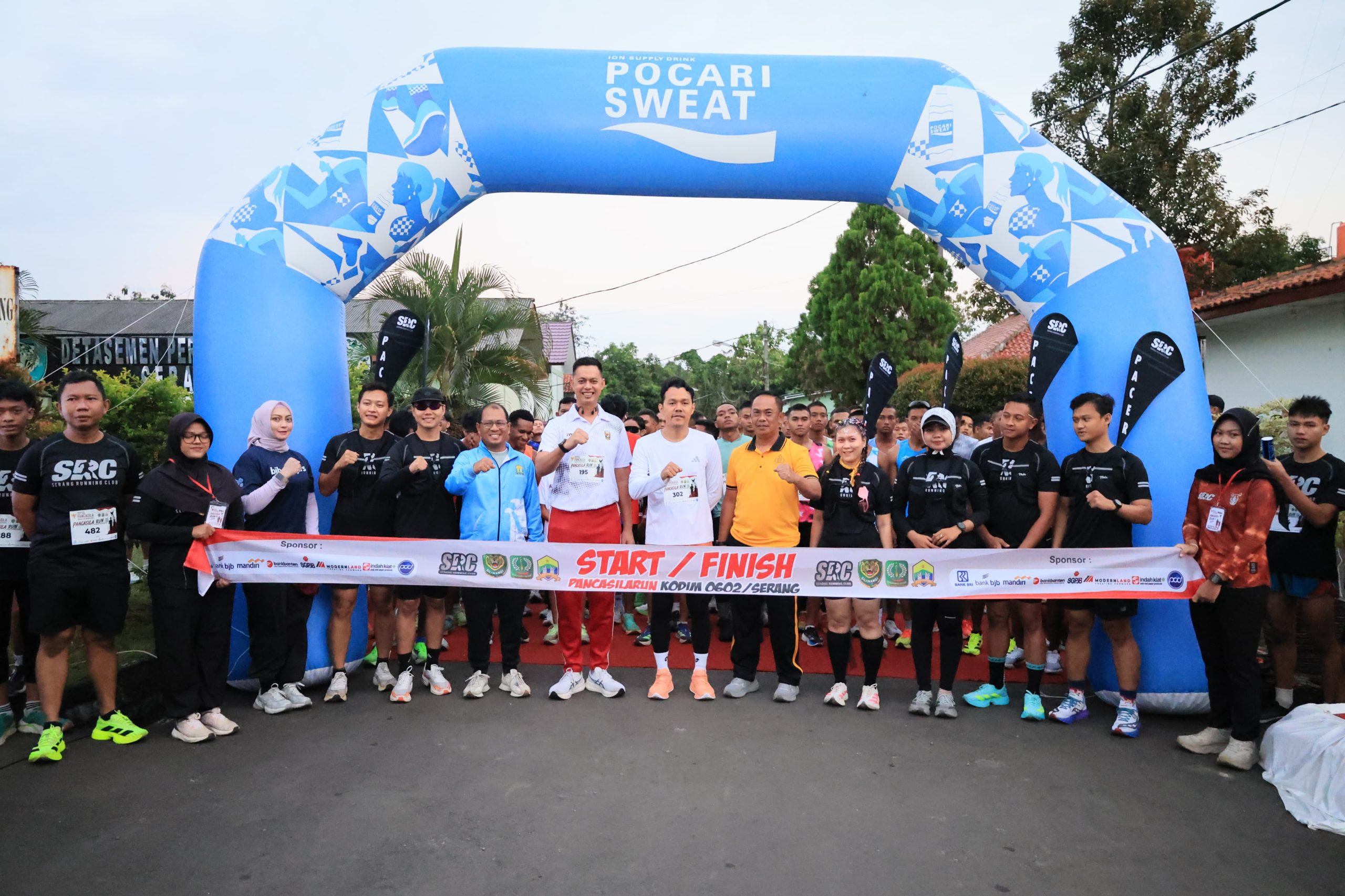 Semangat Hari Lahir Pancasila Menggema, Ratusan Peserta Padati Fun Run Kodim 0602/Serang